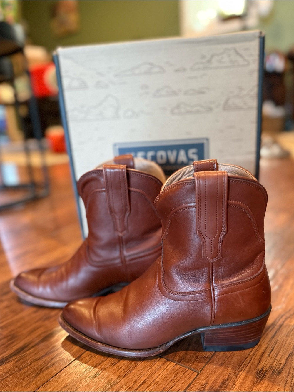 Tecovas Penny Boots - size 8 - Bourbon Calf Brown